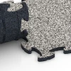 Großaufnahme vom Verbindungssystem von WARCO-Boden 6761 - Pool Surround Tiles im Farbdesign Grey Granite. Abmessungen 44,6 x 44,6 x 1,8 cm.