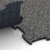 Großaufnahme vom Verbindungssystem von WARCO-Boden 6868 - Fitness Max Floor System im Farbdesign Dark Grey Granite. Abmessungen 97,1 x 97,1 × 1,8 cm.