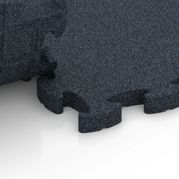 Großaufnahme vom Verbindungssystem von WARCO-Boden 6959 - Fitness Premium Gym Flooring im Farbdesign Anthracite. Abmessungen 28,9 x 28,9 x 2,8 cm.