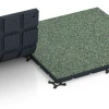 Großaufnahme vom Verbindungssystem von WARCO-Boden 7134 - Outdoor Gym Flooring im Farbdesign English lawn. Abmessungen 60 x 60 x 3 cm | 0,36 m².