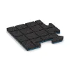 Aufsicht auf die Unterseite, also die Bodenseite von WARCO-Formteil 4716 - Corner Tile im Format 235 x 235 x 18 mm.