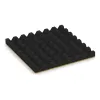 Aufsicht auf die Unterseite, also die Bodenseite von WARCO-Formteil 5537 - Playground Safety Tile 4.5 cm - EN 1177 ≤ 135 cm im Format 500 x 500 x 45 mm.