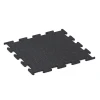 Aufsicht auf die Unterseite, also die Bodenseite von WARCO-Formteil 3765 - Fitness Performance Elite Training Floor im Format 50 x 50 x 1 cm | 0,25 m².