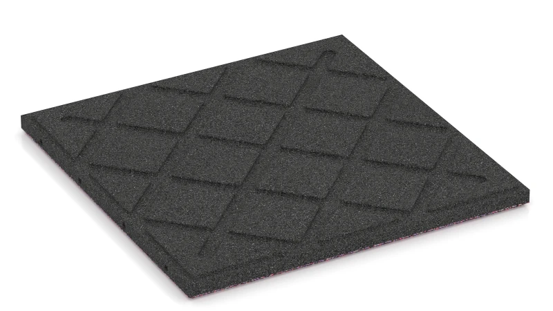 Square pads in a diamond pattern with drainage grooves