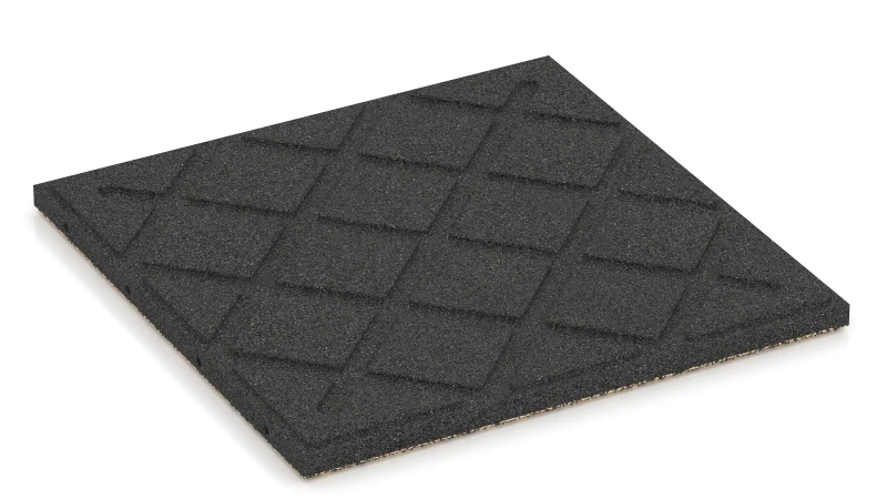 Square pads in a diamond pattern with drainage grooves