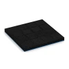 Aufsicht auf die Unterseite, also die Bodenseite von WARCO-Formteil 6223 - Playground Safety Tiles im Format 50 x 50 x 4,5 cm.