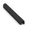 Foto der hinteren Seite vom unsymmetrischen WARCO-Formteil 2590: Rubber Kerb Cap, Design Anthracite, Maße 1000 x 100 x 100 x 60 mm.